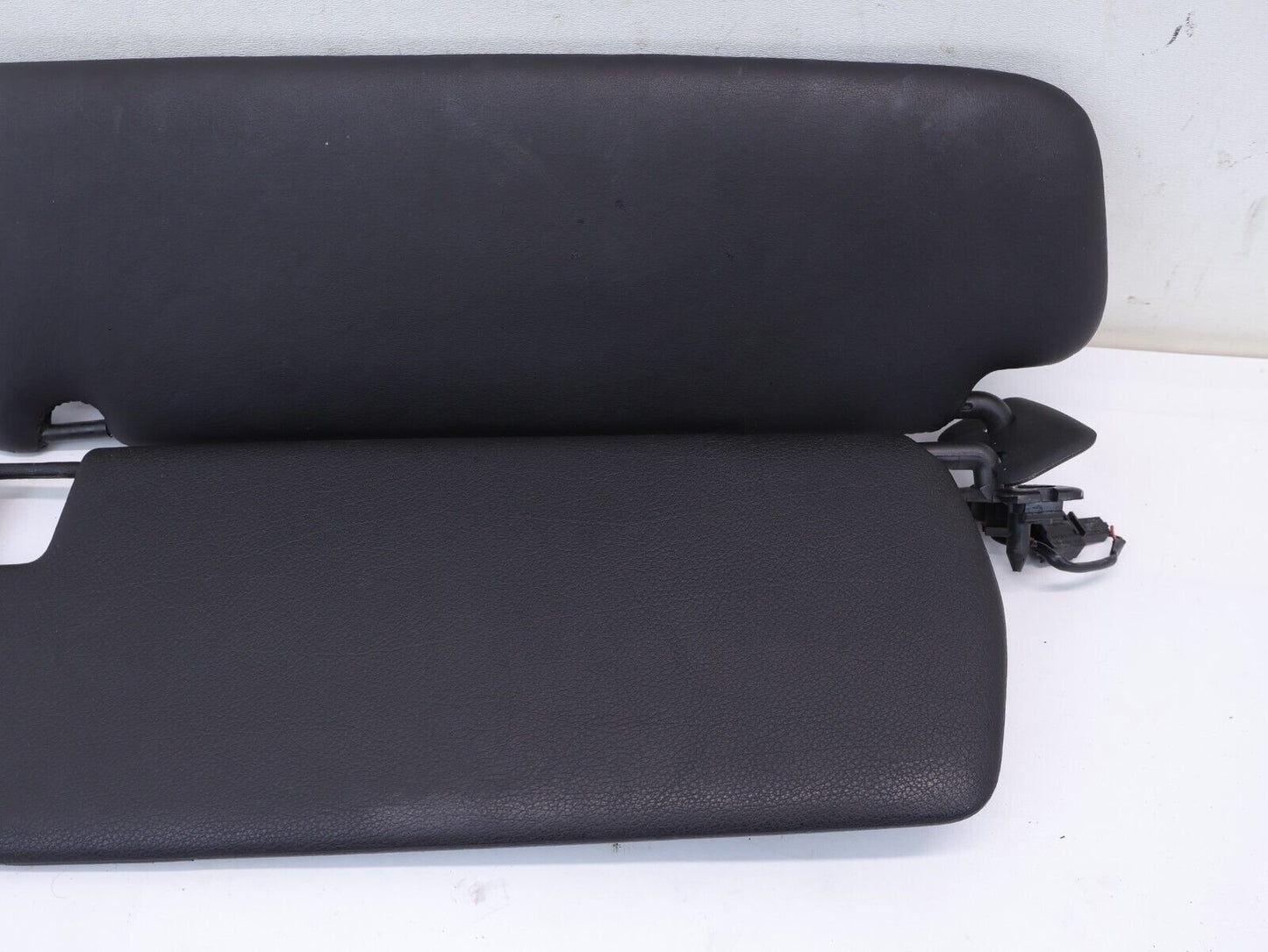 2006-2010 Porsche Cayenne Passenger Sun Visor Black (w/ sunroof) RH Right OEM