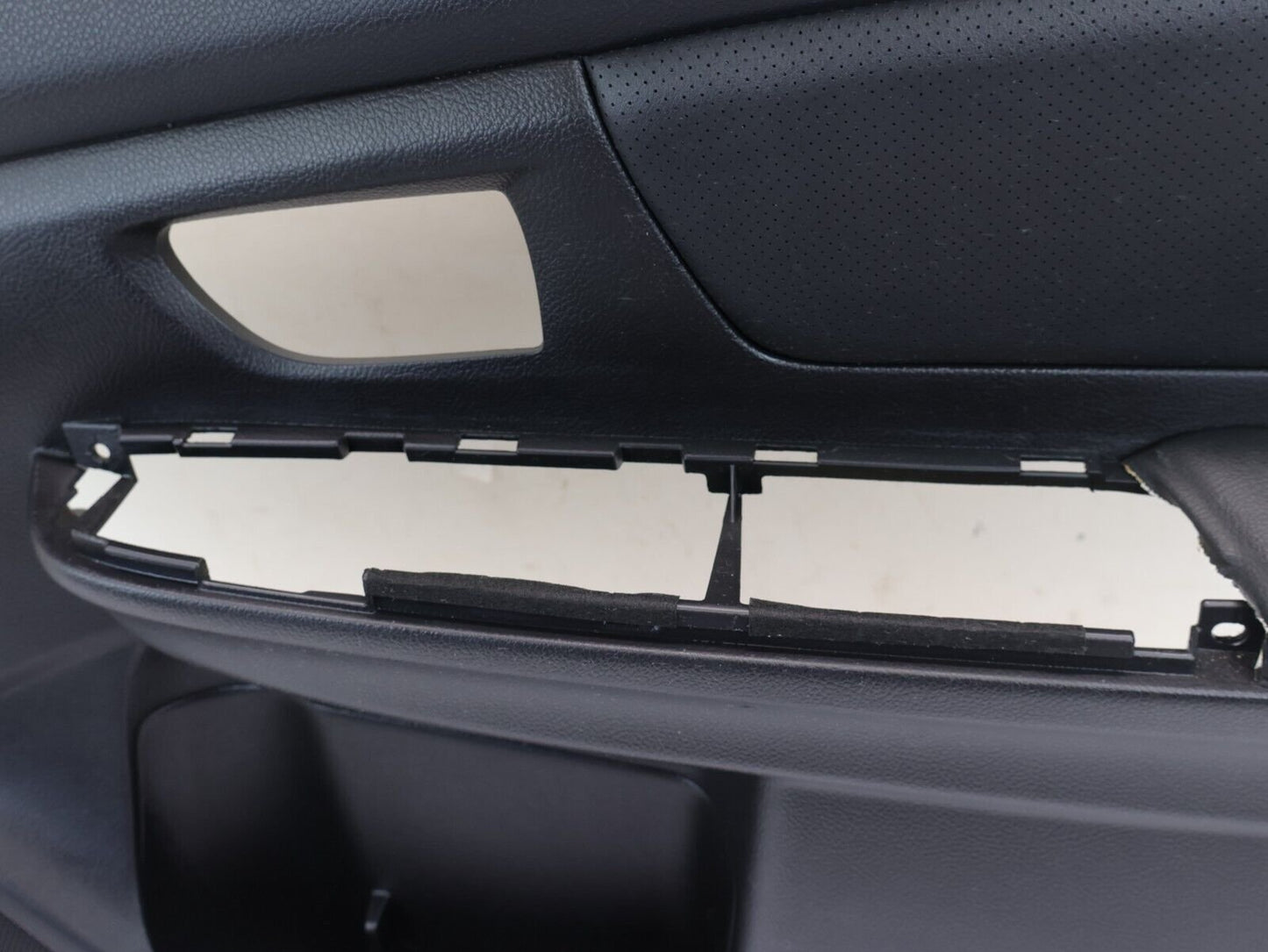 2015 Subaru XV Crosstrek Passenger Front Door Panel Interior Card Black OEM RH