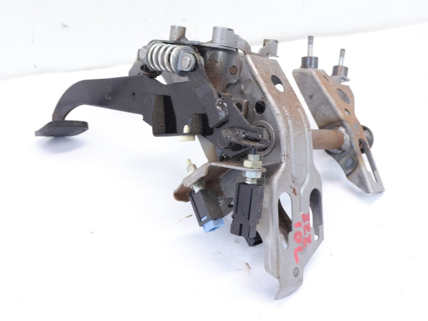 2013-2017 Subaru XV Crosstrek Brake & Clutch Pedal Assembly Manual Trans OEM