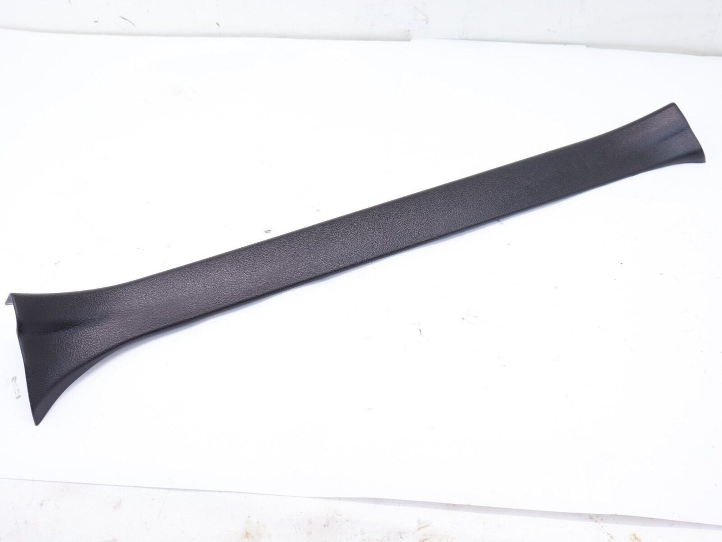 2014-2018 Subaru Forester Passenger Front Door Sill Trim Scuff 94060FJ040 RH OEM