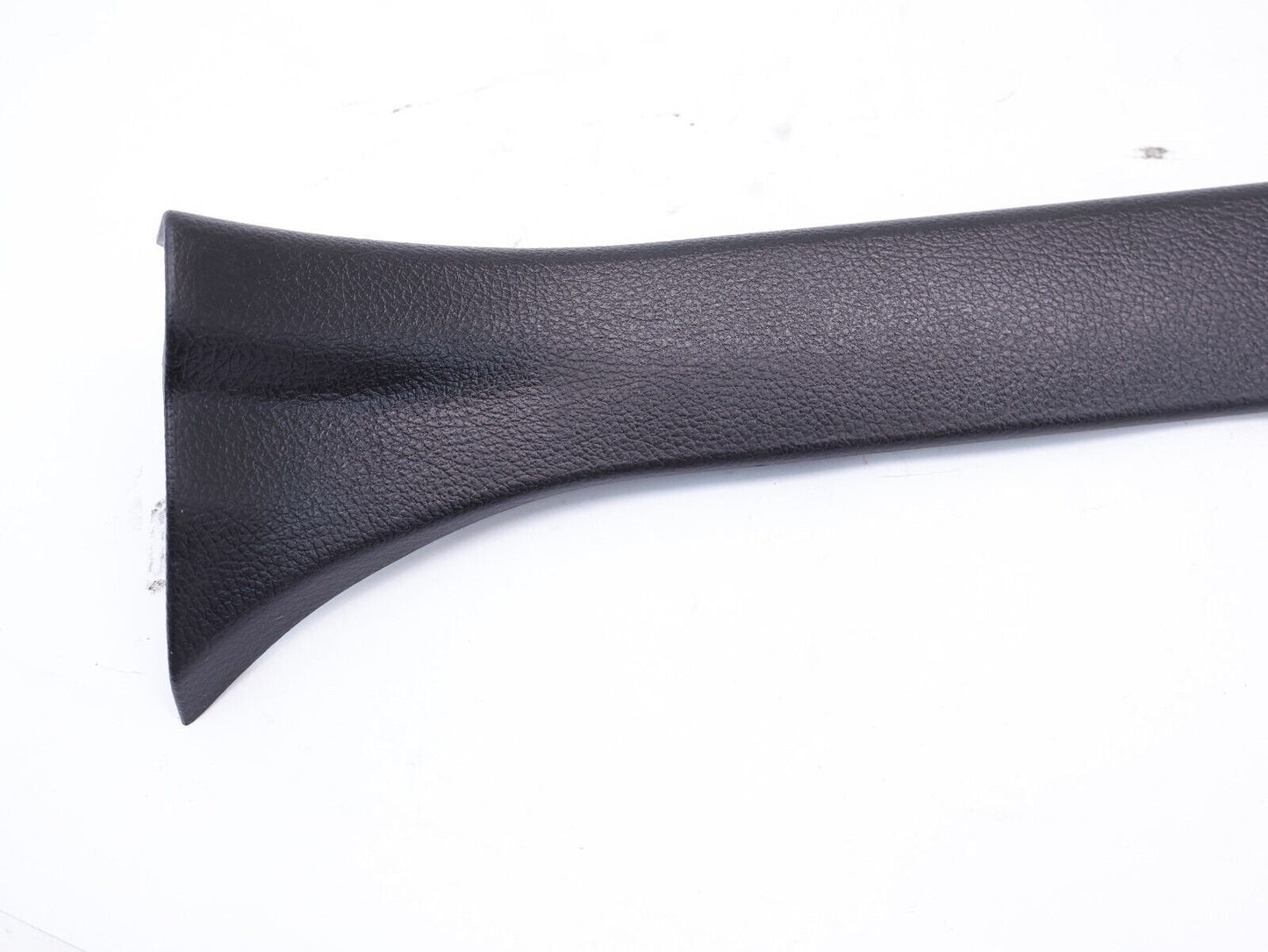 2014-2018 Subaru Forester Passenger Front Door Sill Trim Scuff 94060FJ040 RH OEM