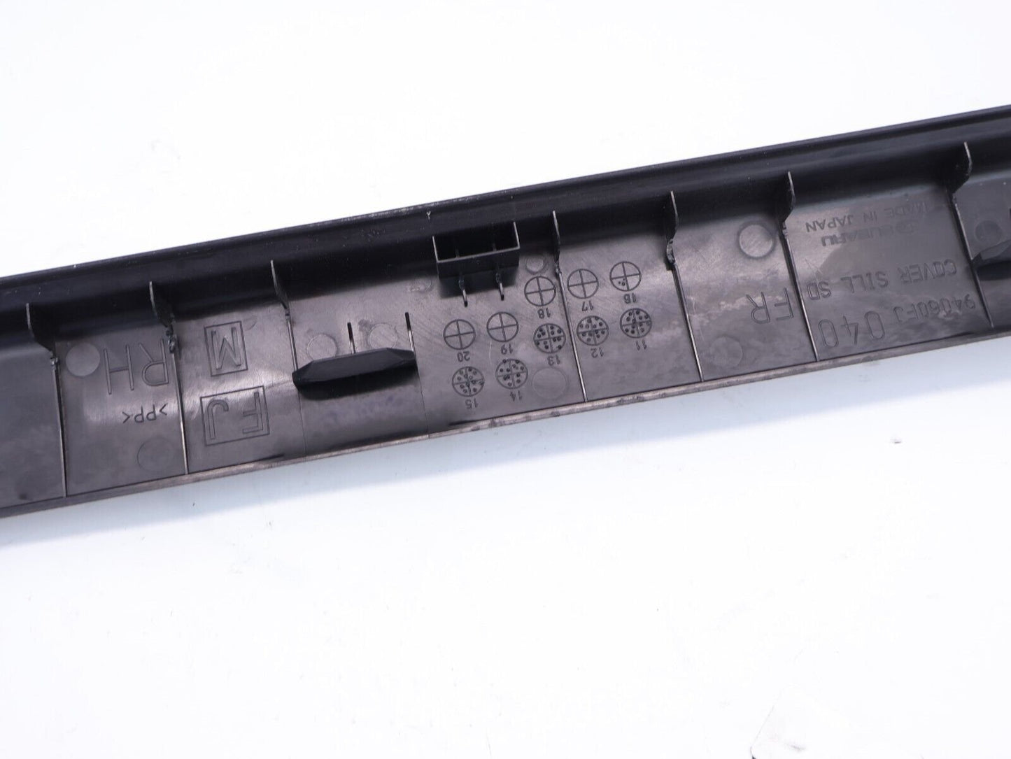 2014-2018 Subaru Forester Passenger Front Door Sill Trim Scuff 94060FJ040 RH OEM