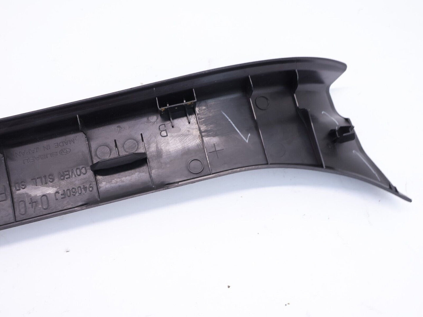 2014-2018 Subaru Forester Passenger Front Door Sill Trim Scuff 94060FJ040 RH OEM