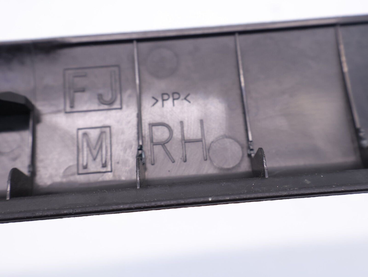 2014-2018 Subaru Forester Passenger Front Door Sill Trim Scuff 94060FJ040 RH OEM