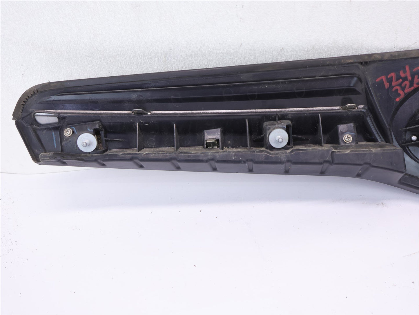 2014-2016 Subaru Forester Front Upper Grille Grill Trim Emblem 91122SG020 OEM