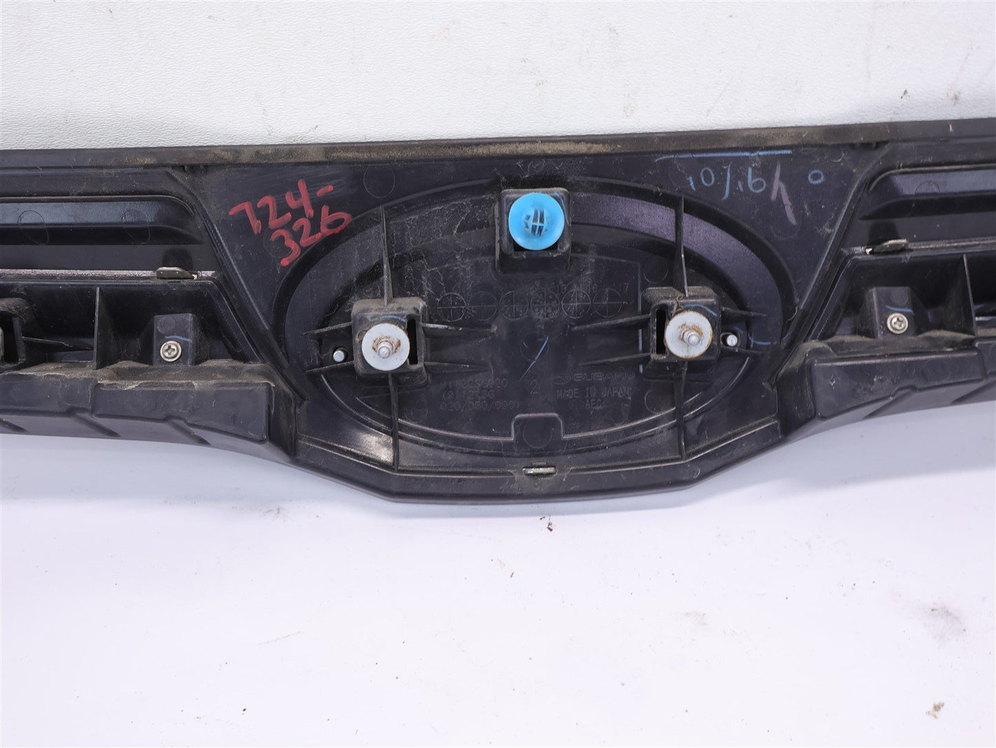 2014-2016 Subaru Forester Front Upper Grille Grill Trim Emblem 91122SG020 OEM