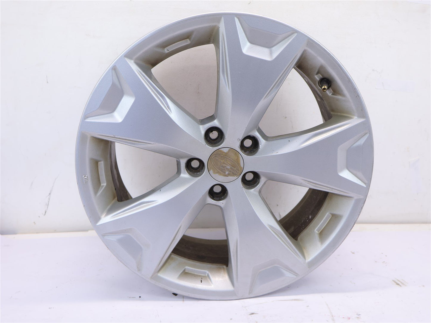2014 2015 2016 Subaru Forester 17" Wheel 17 x 7 Alloy Rim OEM 14 15 16 704366