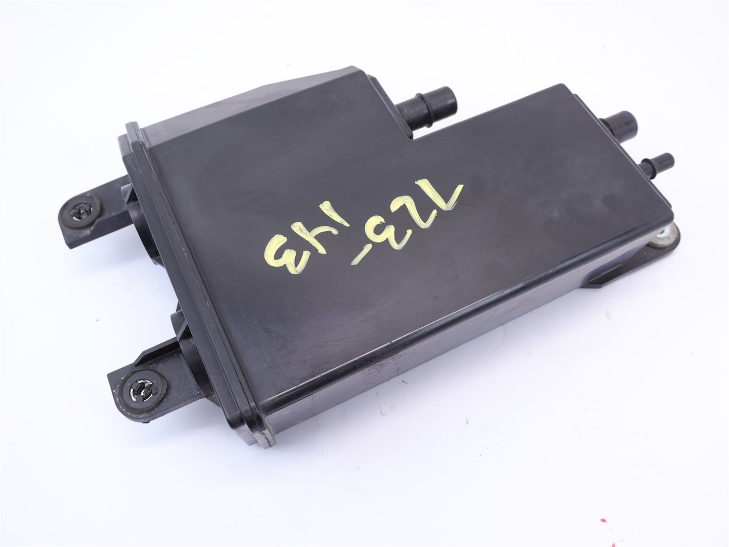 2017 Subaru Forester Charcoal Fuel Vapor Canister 42035FJ000 OEM 2014-2018