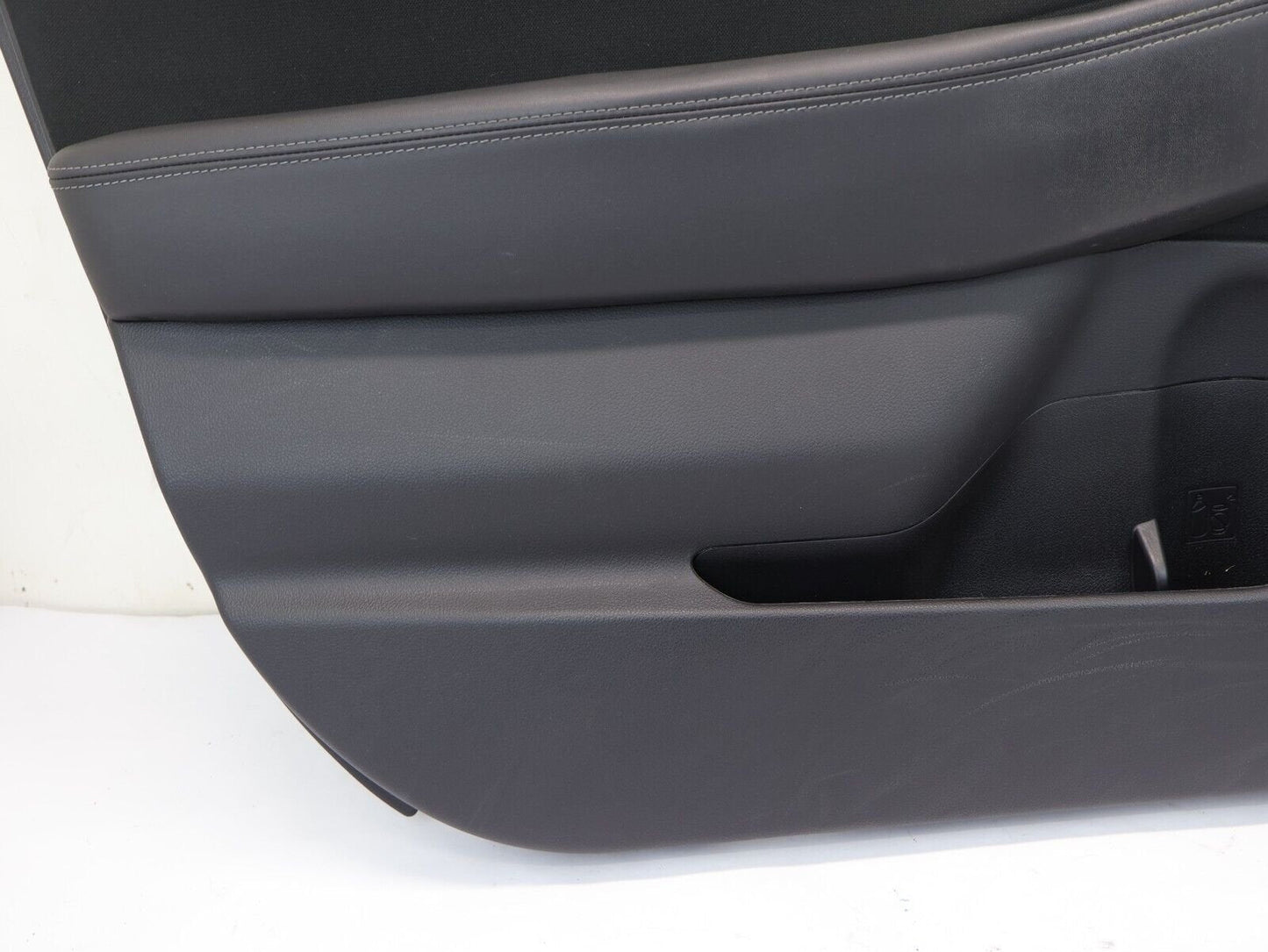 2017-2019 Subaru Outback Driver Front Door Panel Trim Interior LH Left OEM