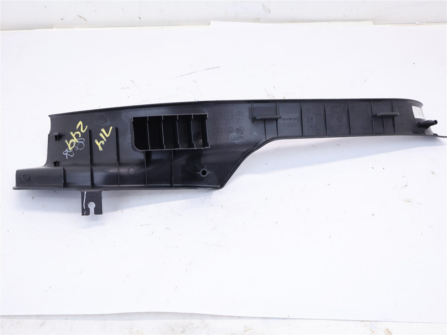 2010-2014 Subaru Outback Passenger Rear Door Sill Scuff Trim RH 94061AJ04A OEM