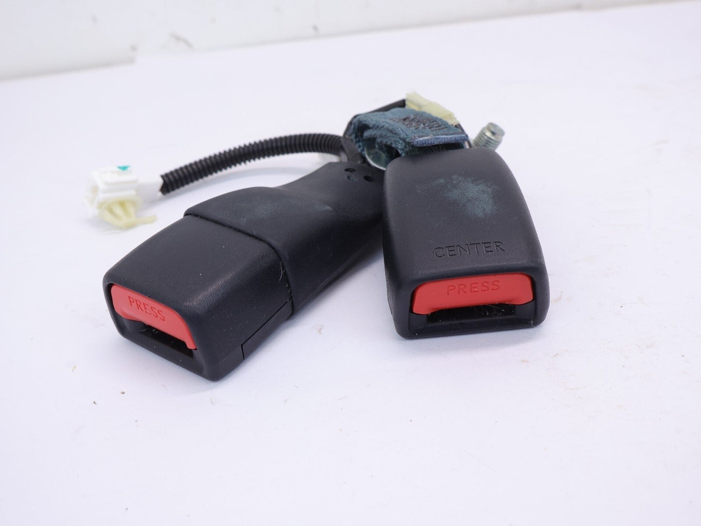 2021-2024 Subaru Forester Rear Seat Belt Buckle Seatbelt Center RH Black OEM