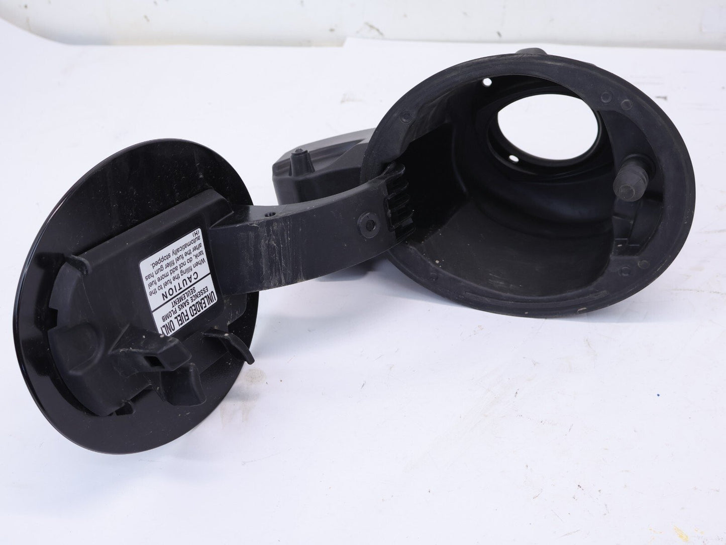 2019-2024 Subaru Forester Gas Fuel Door Lid Cover Filler SCUFF OEM D4S Black