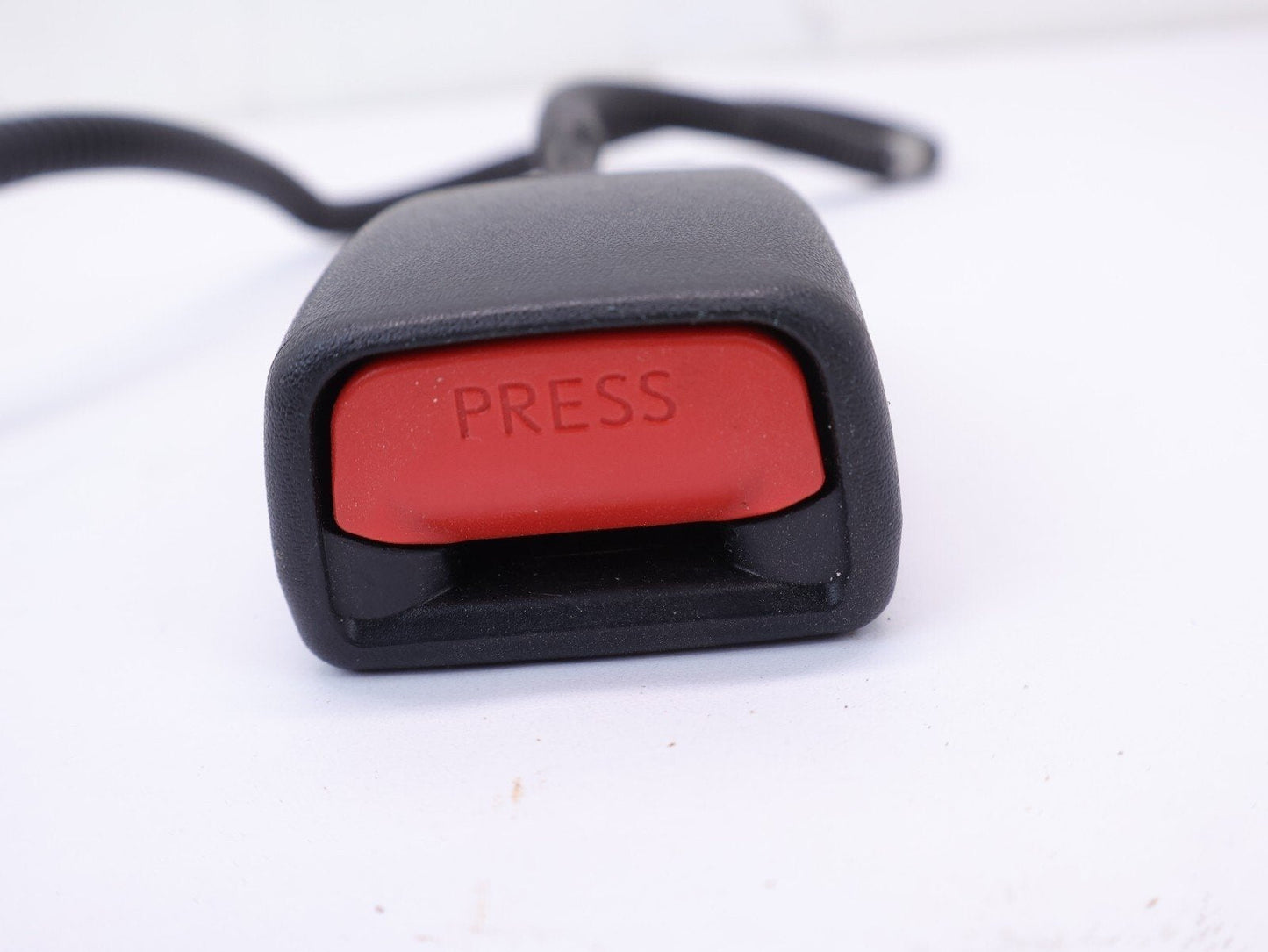 2019-2024 Subaru Forester Passenger Front Seat Belt Latch Buckle RH Side OEM