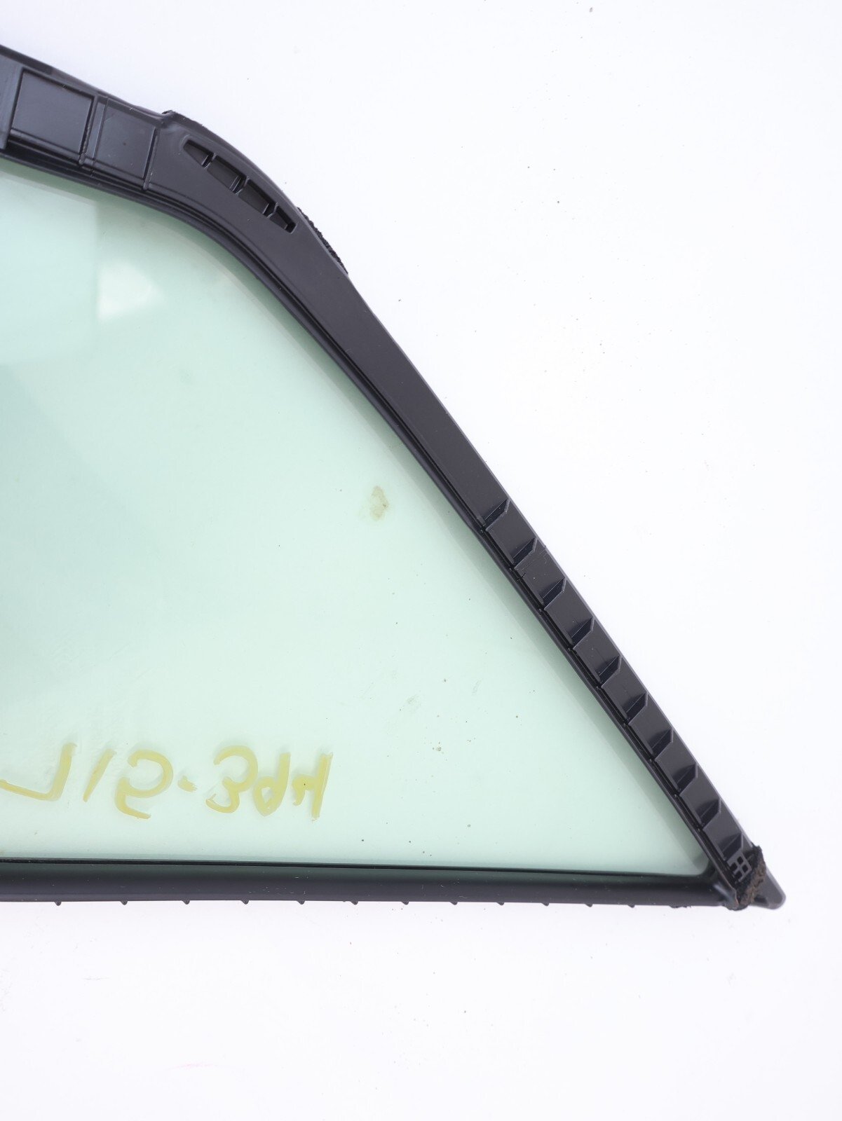 2019-2024 Subaru Forester Passenger Front Door Vent Glass Window RH Corner OEM