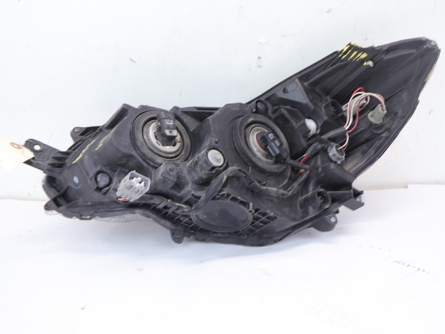 2013-2014 Subaru XV Crosstrek Passenger Headlight TABS BROKE Right RH OEM 645149