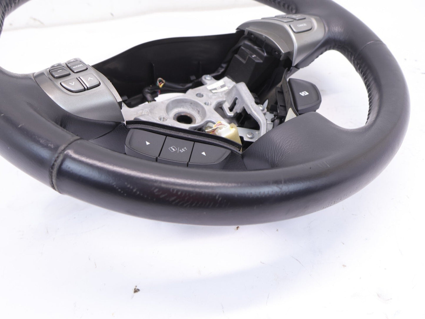 2008-2009 Subaru Legacy GT Wheel w/ Controls Black Leather Driver OEM 08-09