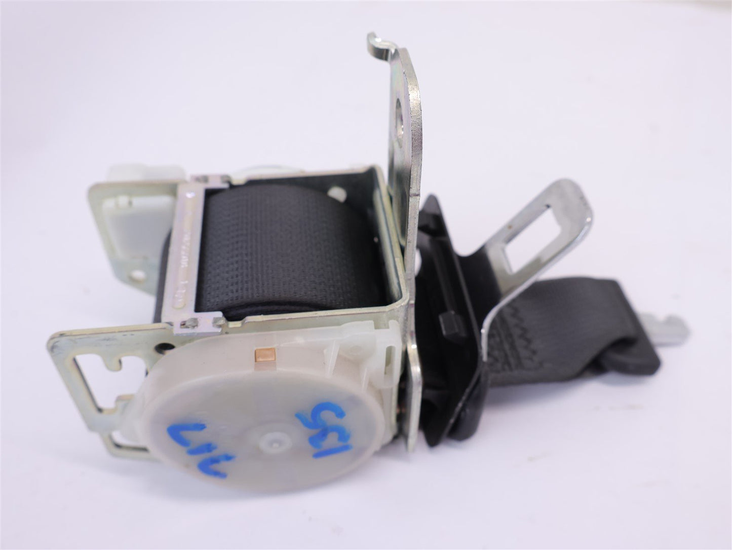 2008 Subaru Legacy GT SEDAN Center Rear Seat Belt Seatbelt Middle OEM 2005-2009