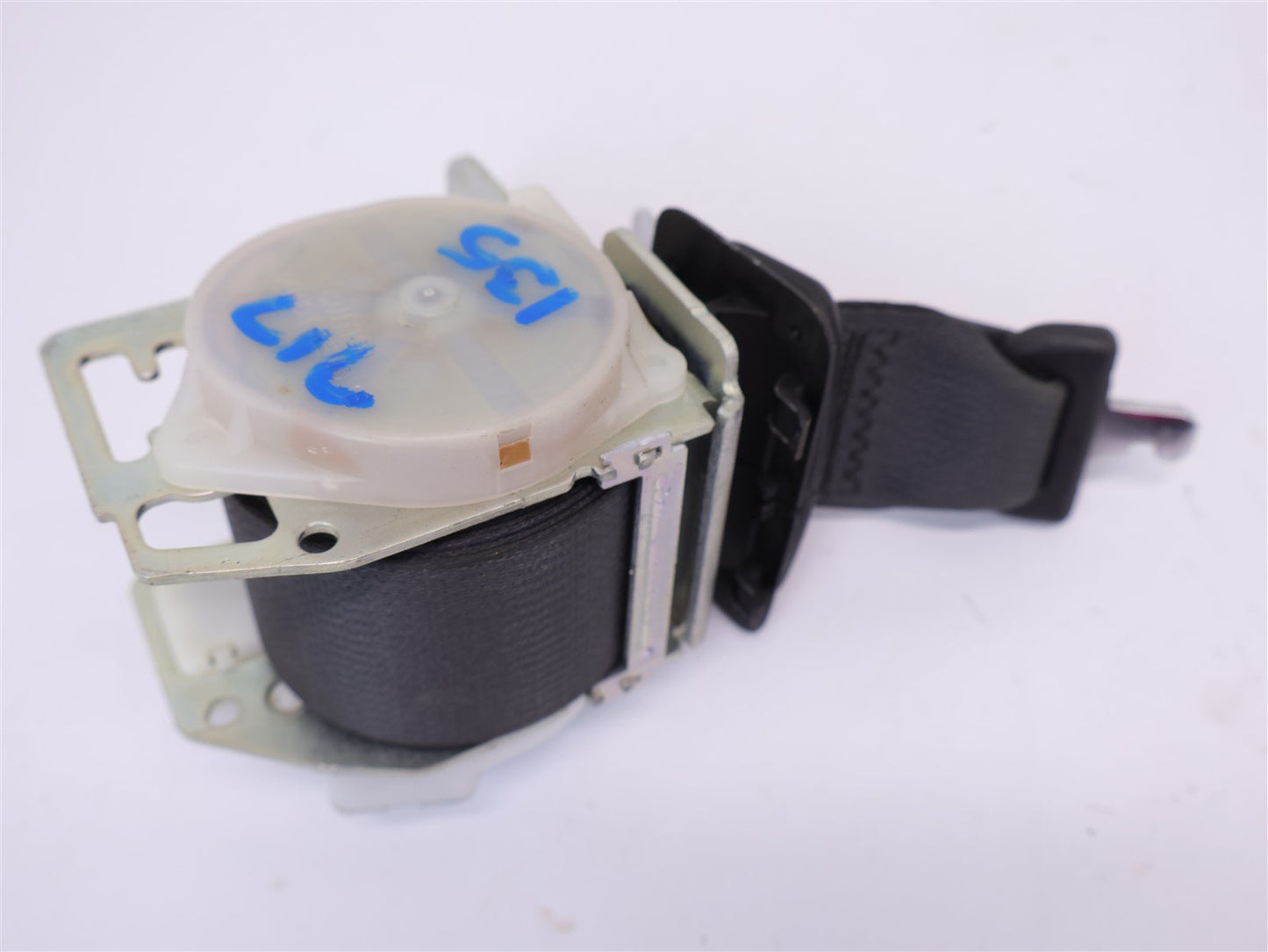 2008 Subaru Legacy GT SEDAN Center Rear Seat Belt Seatbelt Middle OEM 2005-2009