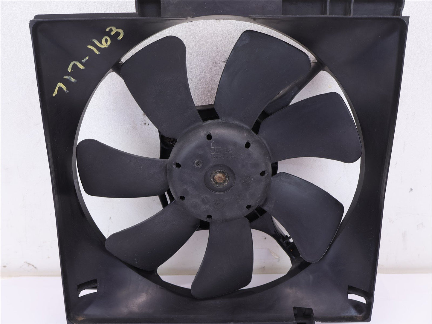 2005-2009 Subaru Legacy GT Radiator Fan Condenser Right 2.5L Turbo 7 Blade OEM