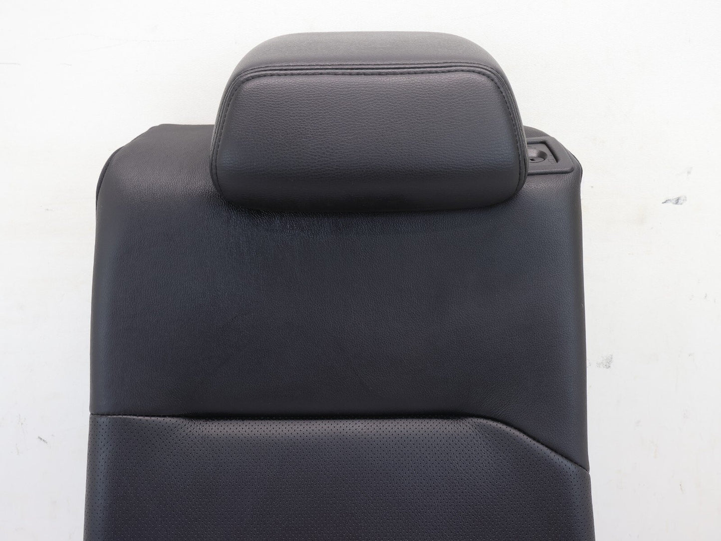2007-2009 Subaru Legacy GT Sedan Rear Seat Upper Cushion LH Driver Leather OEM