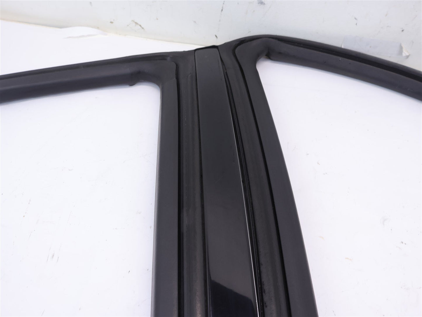 2005-2009 Subaru Legacy GT Sedan Driver Exterior B Pillar Trim Panel Seal LH OEM