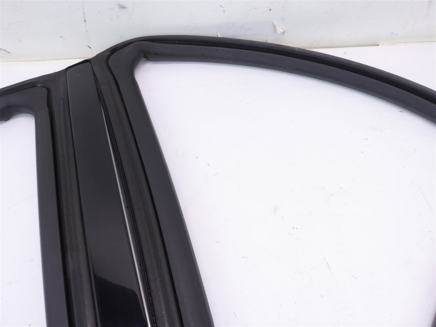 2005-2009 Subaru Legacy GT Sedan Driver Exterior B Pillar Trim Panel Seal LH OEM