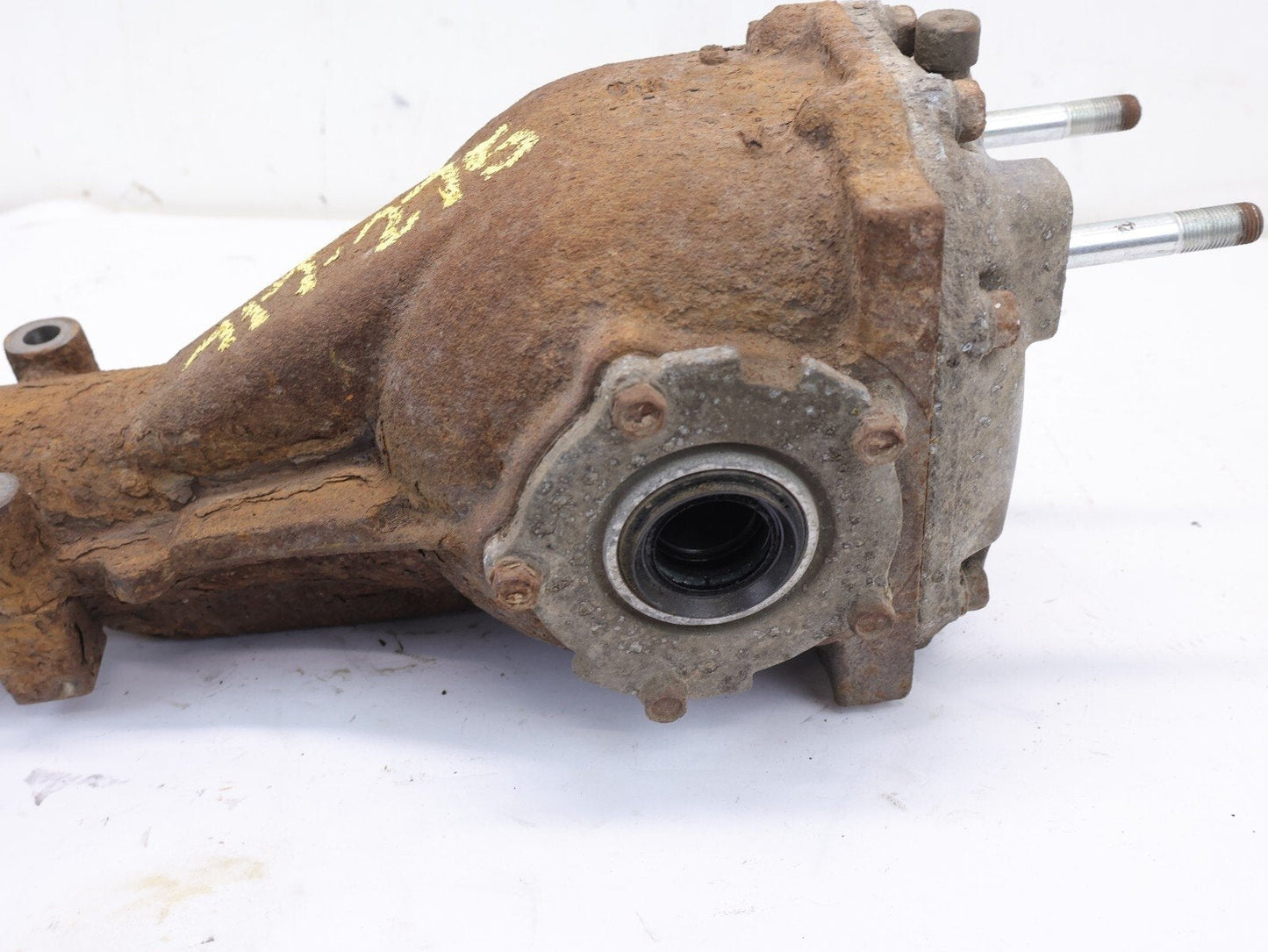 2007-2009 Subaru Legacy GT Rear Differential Carrier 3.90 5 Speed Manual OEM