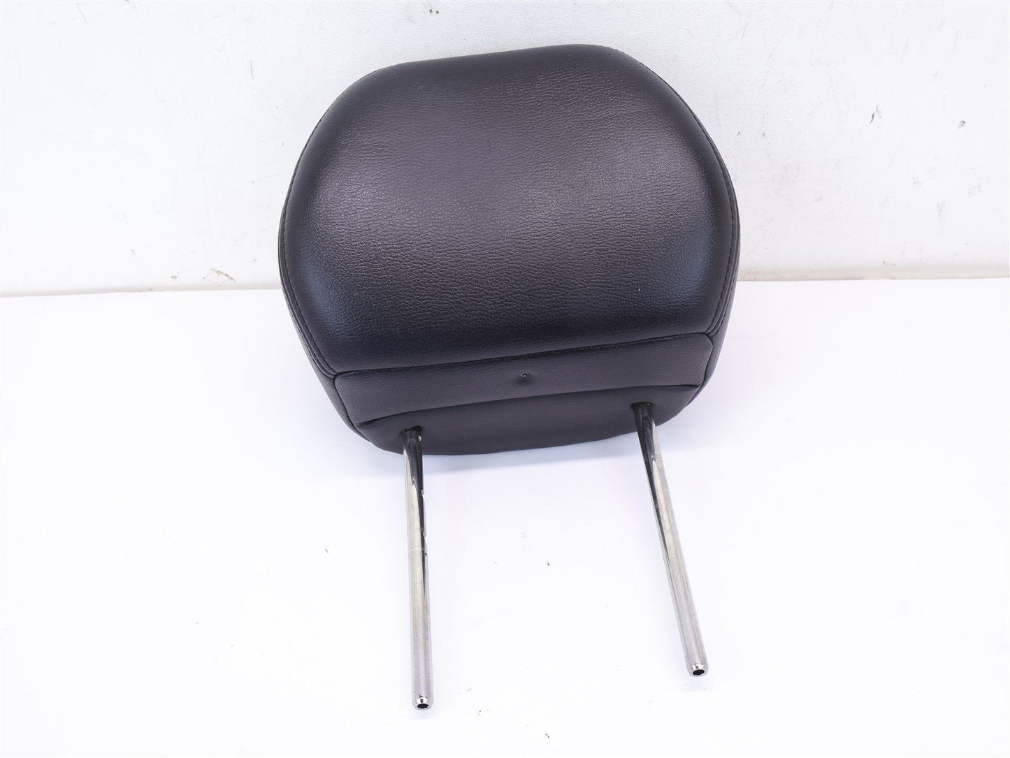2005-2009 Subaru Legacy GT Front Seat Headrest Leather Left or Right OEM 05-09