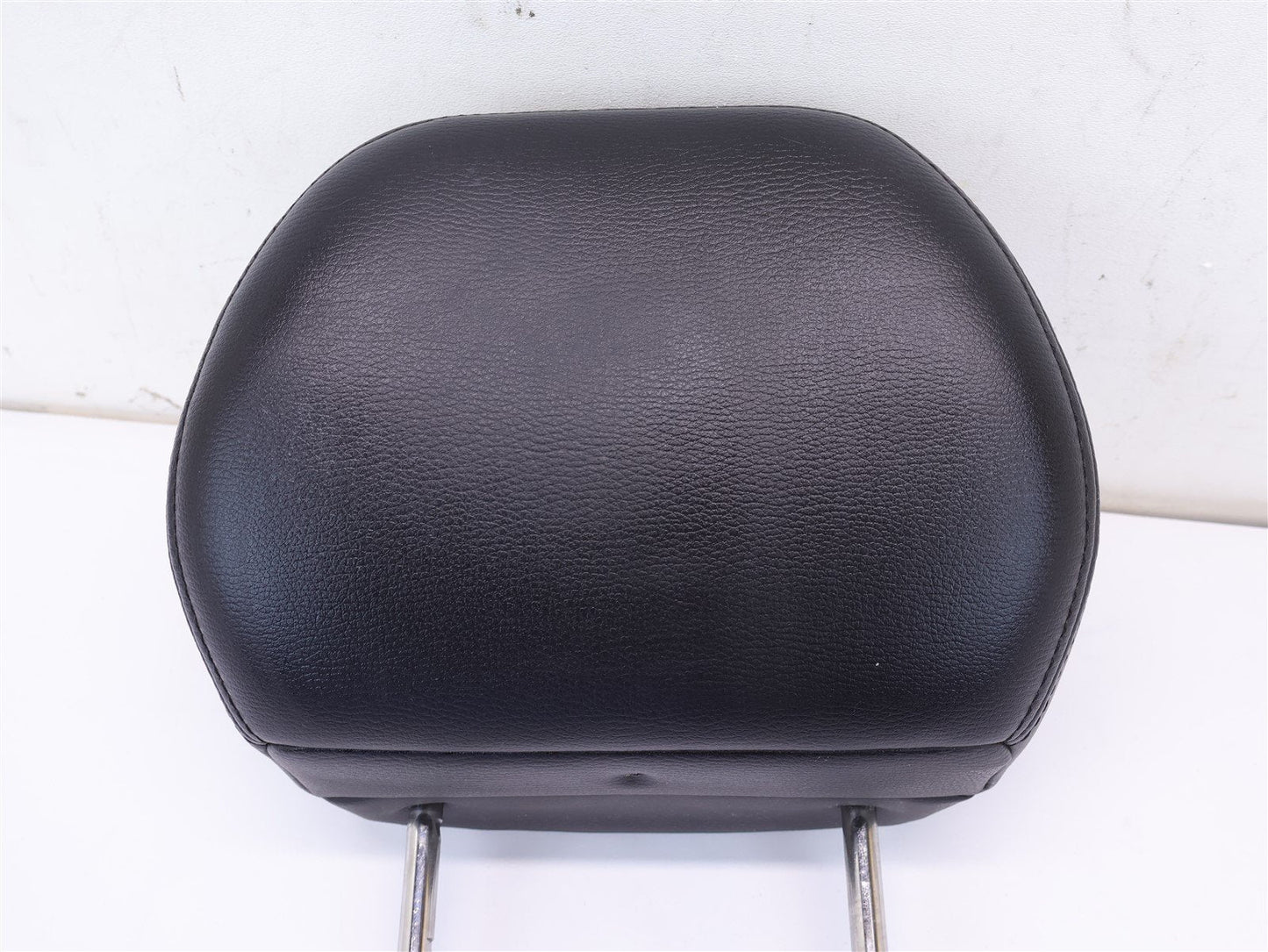 2005-2009 Subaru Legacy GT Front Seat Headrest Leather Left or Right OEM 05-09