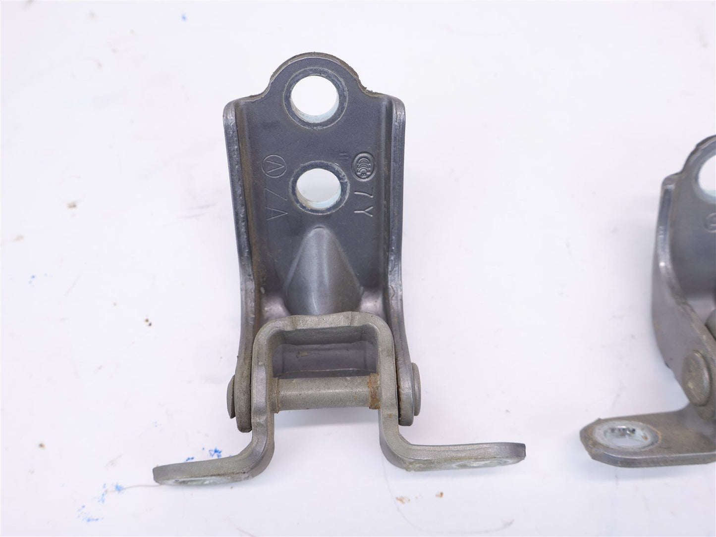 2005-2009 Subaru Legacy GT Driver Rear Door Upper Lower Hinge Hinges LH Left OEM