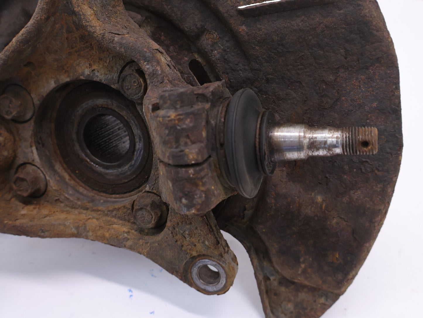 2005-2009 Subaru Legacy GT Driver Front Spindle Knuckle Hub Assembly LH OEM