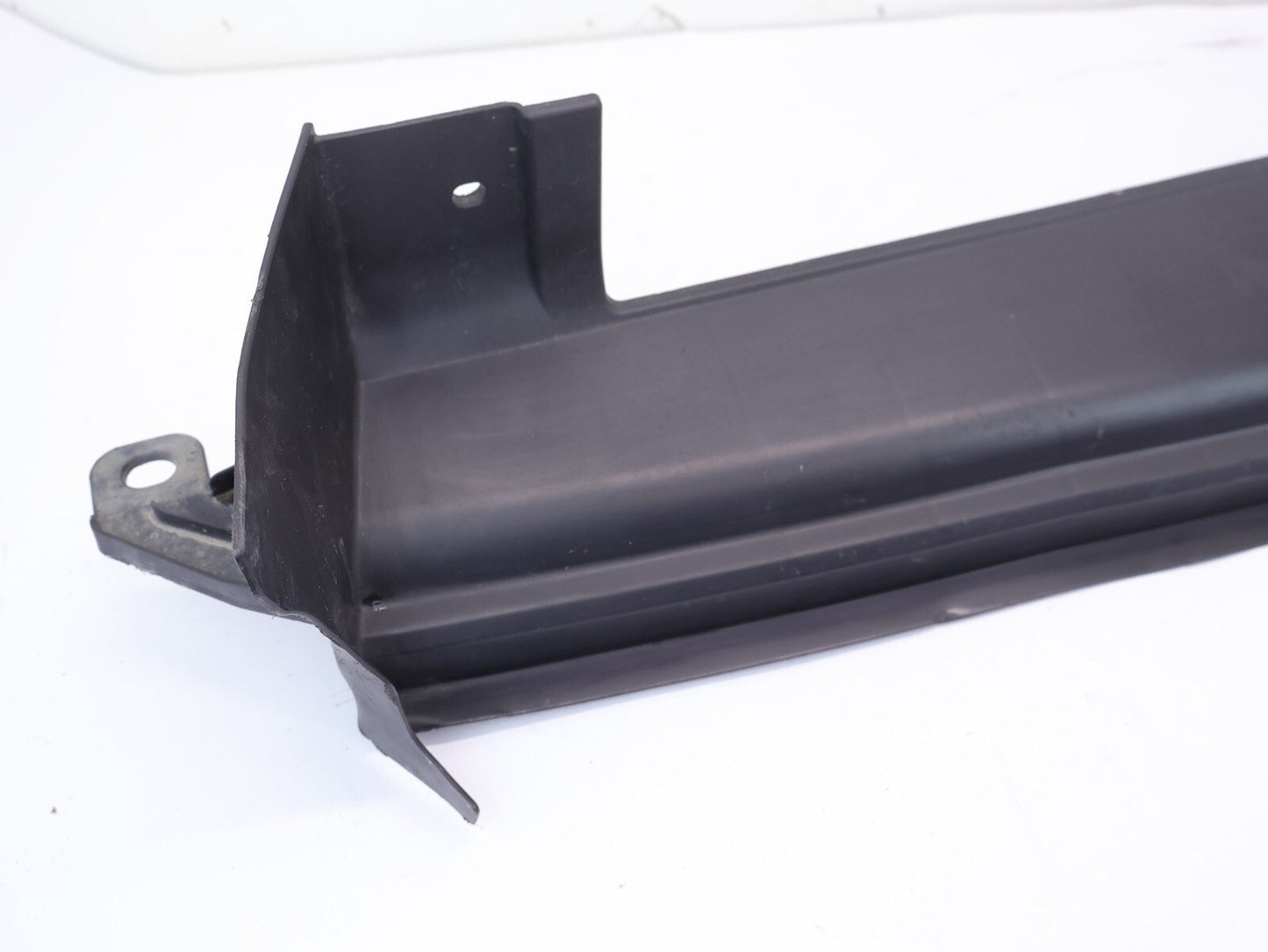 2008-2009 Subaru Legacy GT Radiator Core Support Air Intake Deflector 57731AG98A