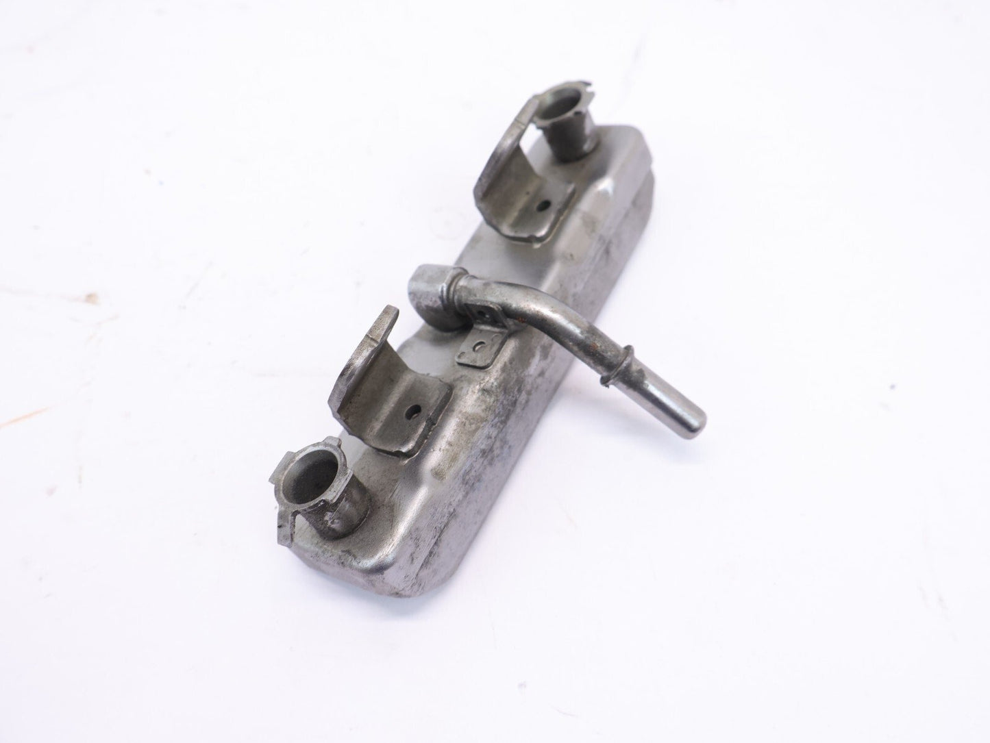 2013-2017 Subaru XV Crosstrek Fuel Injector Rail Mount Housing RH Right OEM