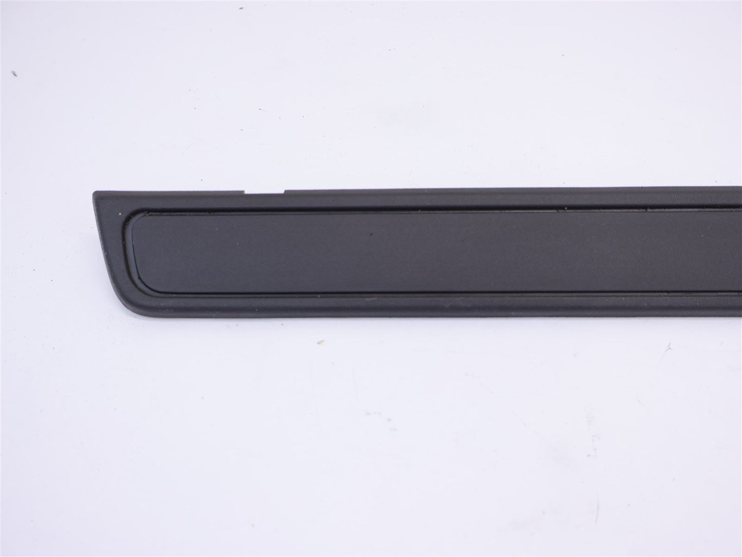 2009-2013 Subaru Forester Front Door Sill Trim Scuff RH Right Passenger OEM