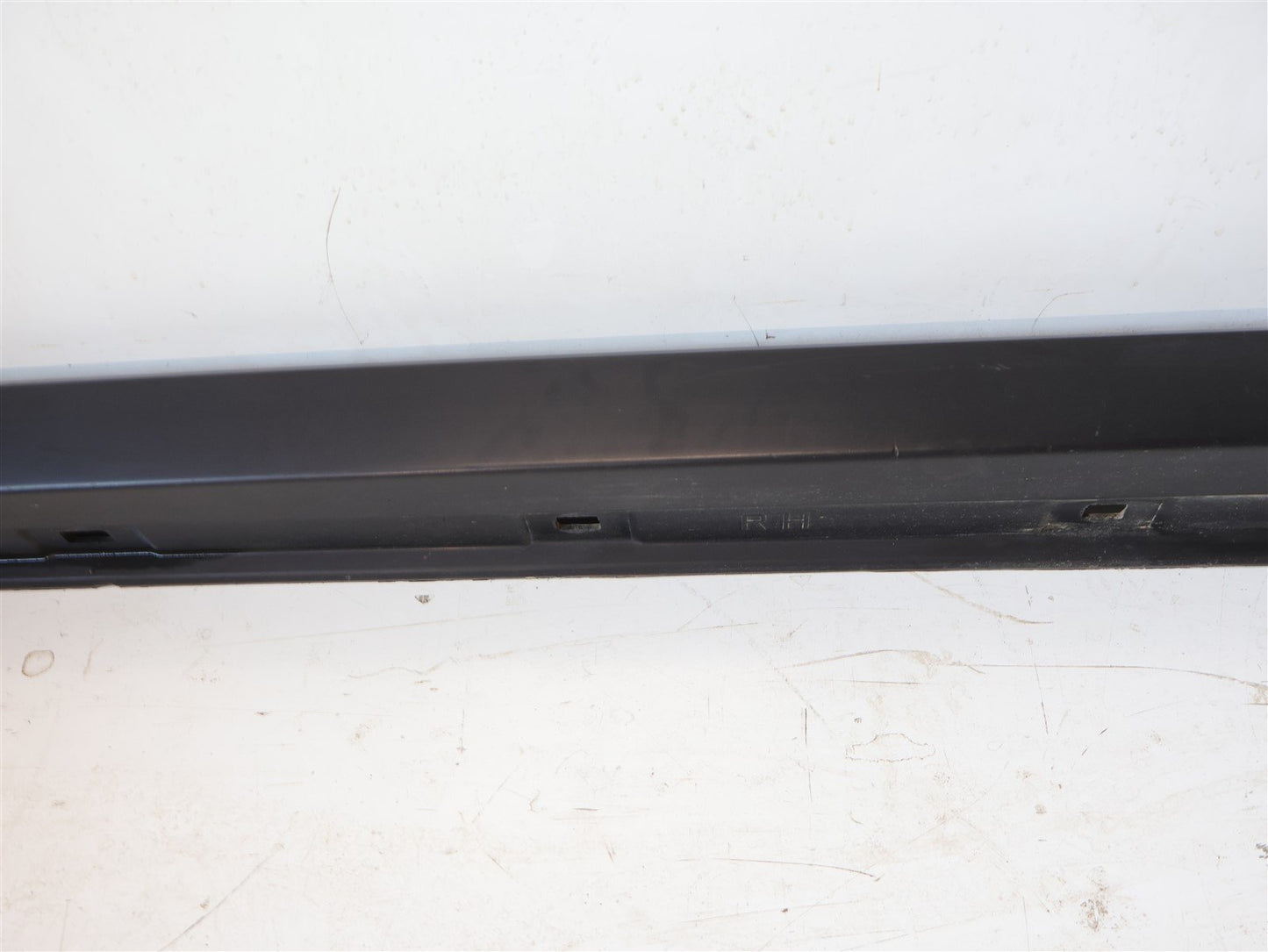 2009-2013 Subaru Forester Passenger Side Skirt Bottom Rocker Panel RH Right OEM