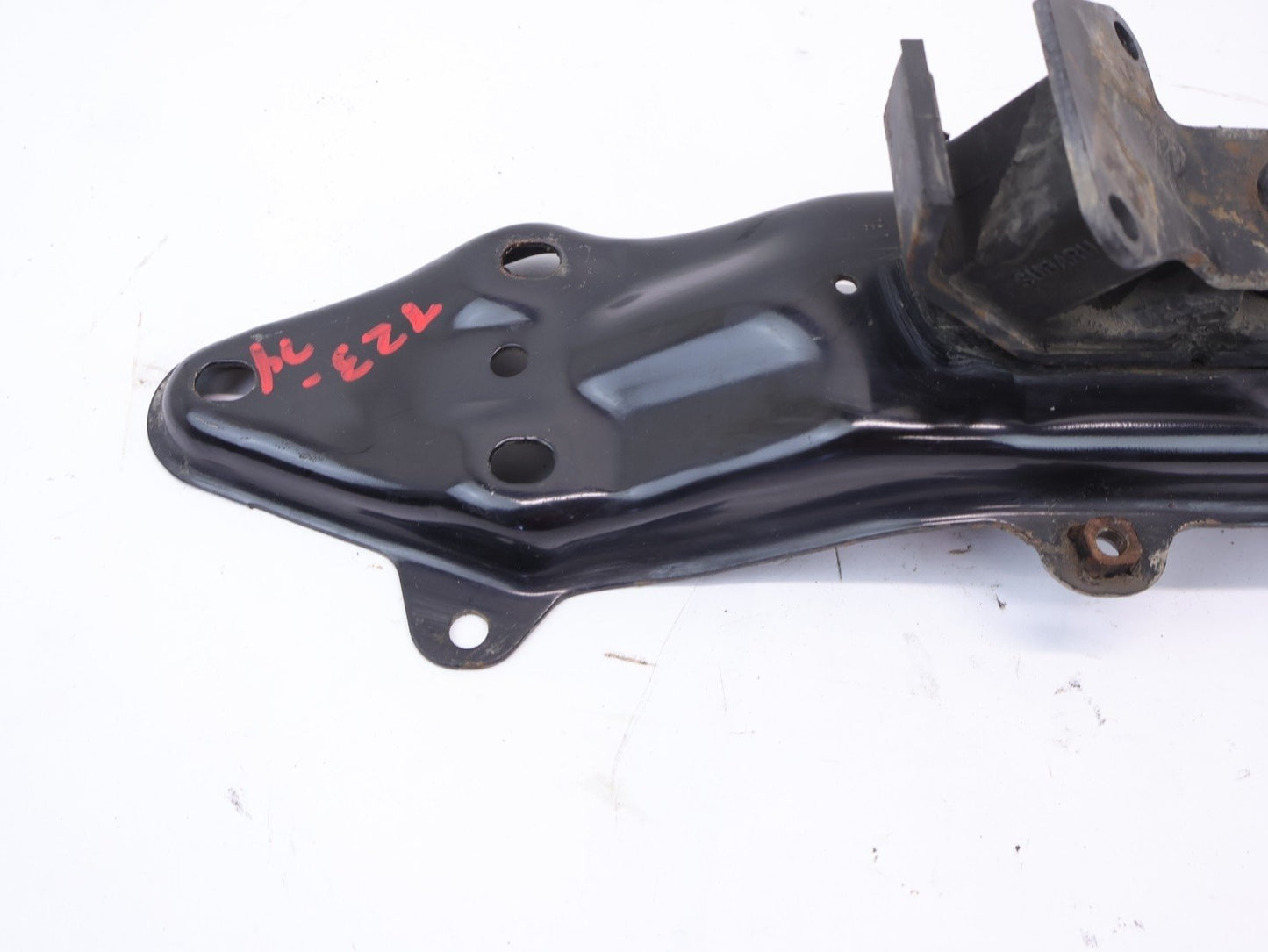 2013-2017 Subaru Crosstrek Automatic Transmission Crossmember Mount Bracket OEM