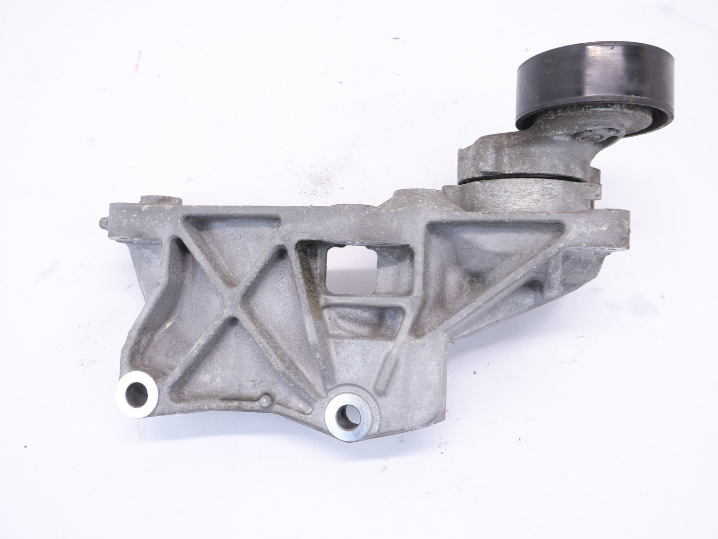 2014-2018 Subaru Forester Tensioner Pulley Bracket 2.5L Mount OEM
