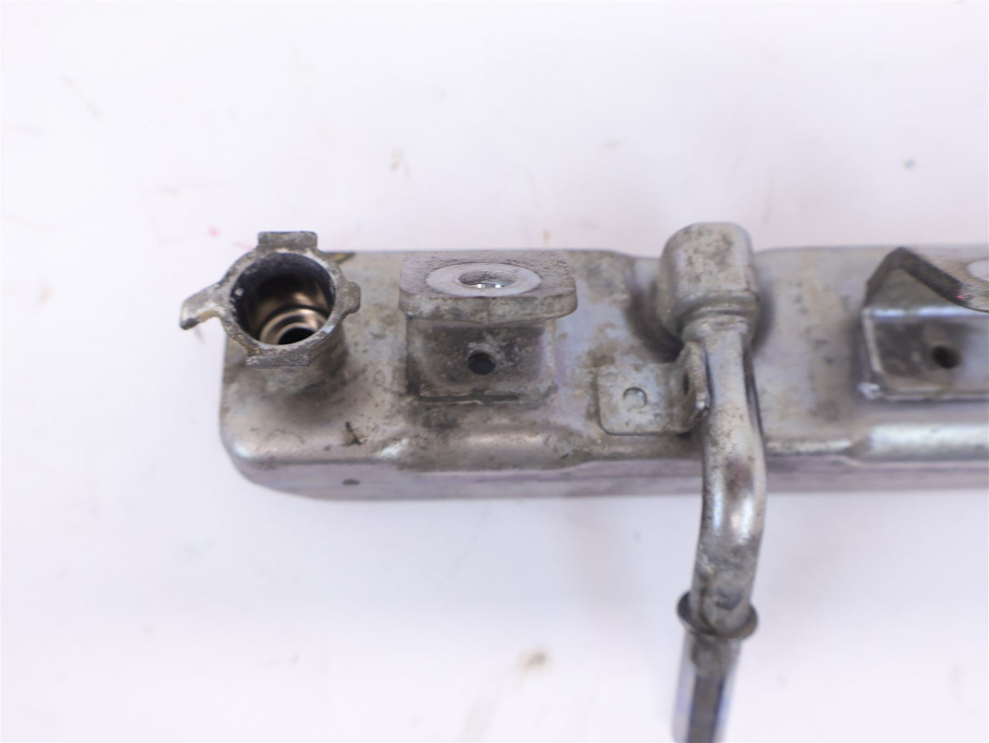 2014-2016 Subaru Forester Fuel Rail Injector Housing 2.5L Left or Right OEM