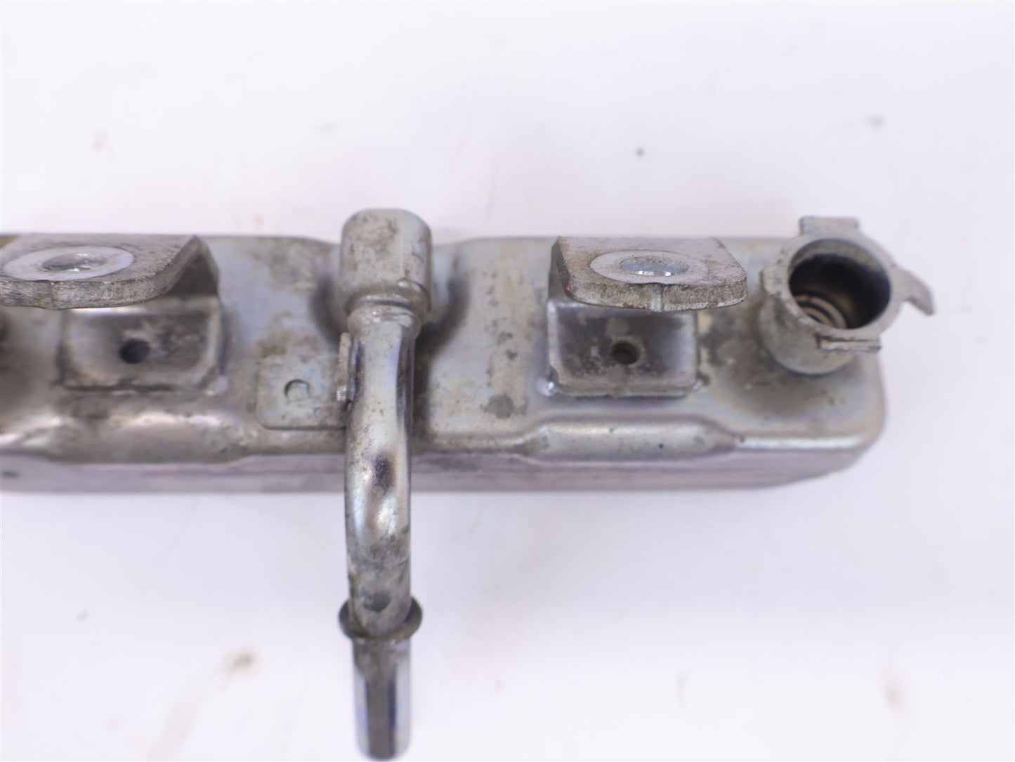 2014-2016 Subaru Forester Fuel Rail Injector Housing 2.5L Left or Right OEM
