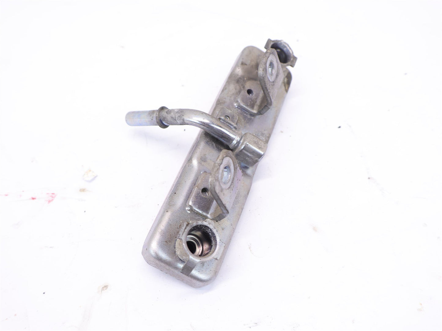 2014-2016 Subaru Forester Fuel Rail Injector Housing 2.5L Left or Right OEM