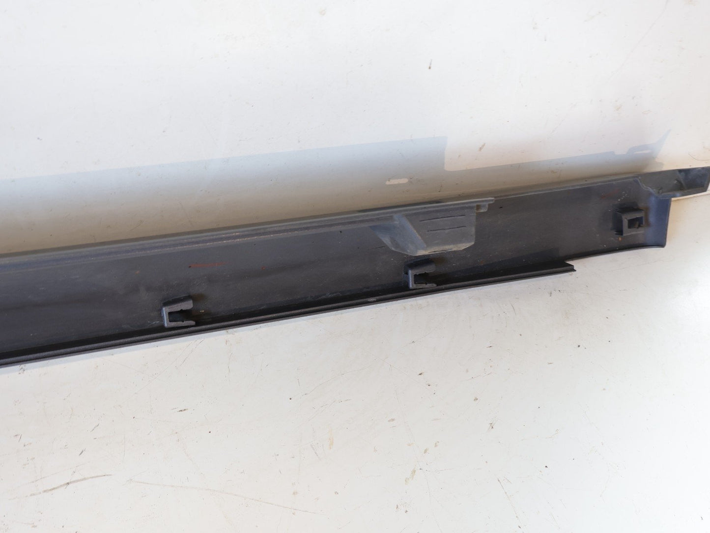 2011-2015 Honda CR-Z Passenger Side Skirt TAB MISSING Bottom Rocker RH Right OEM