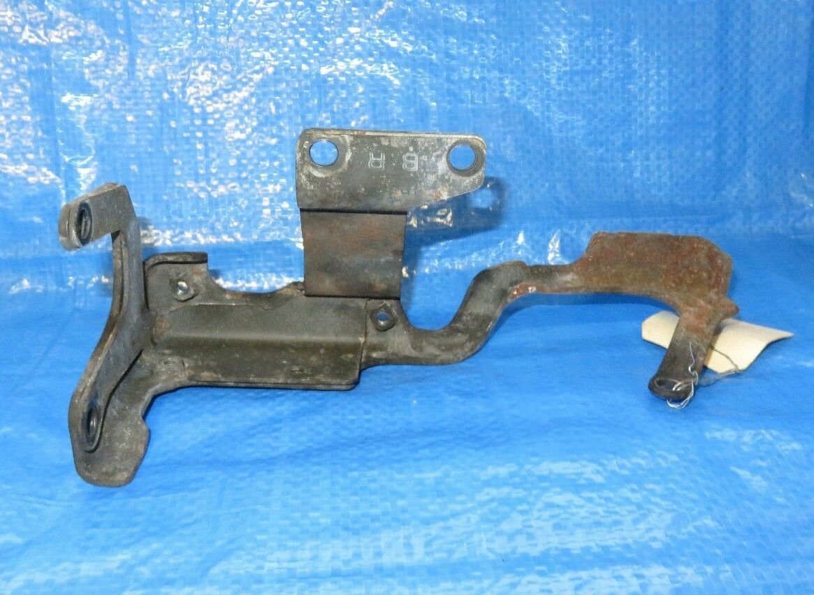 2002-2005 Subaru Impreza WRX Passenger Fuel Injector Protector 2.0L RH Cover