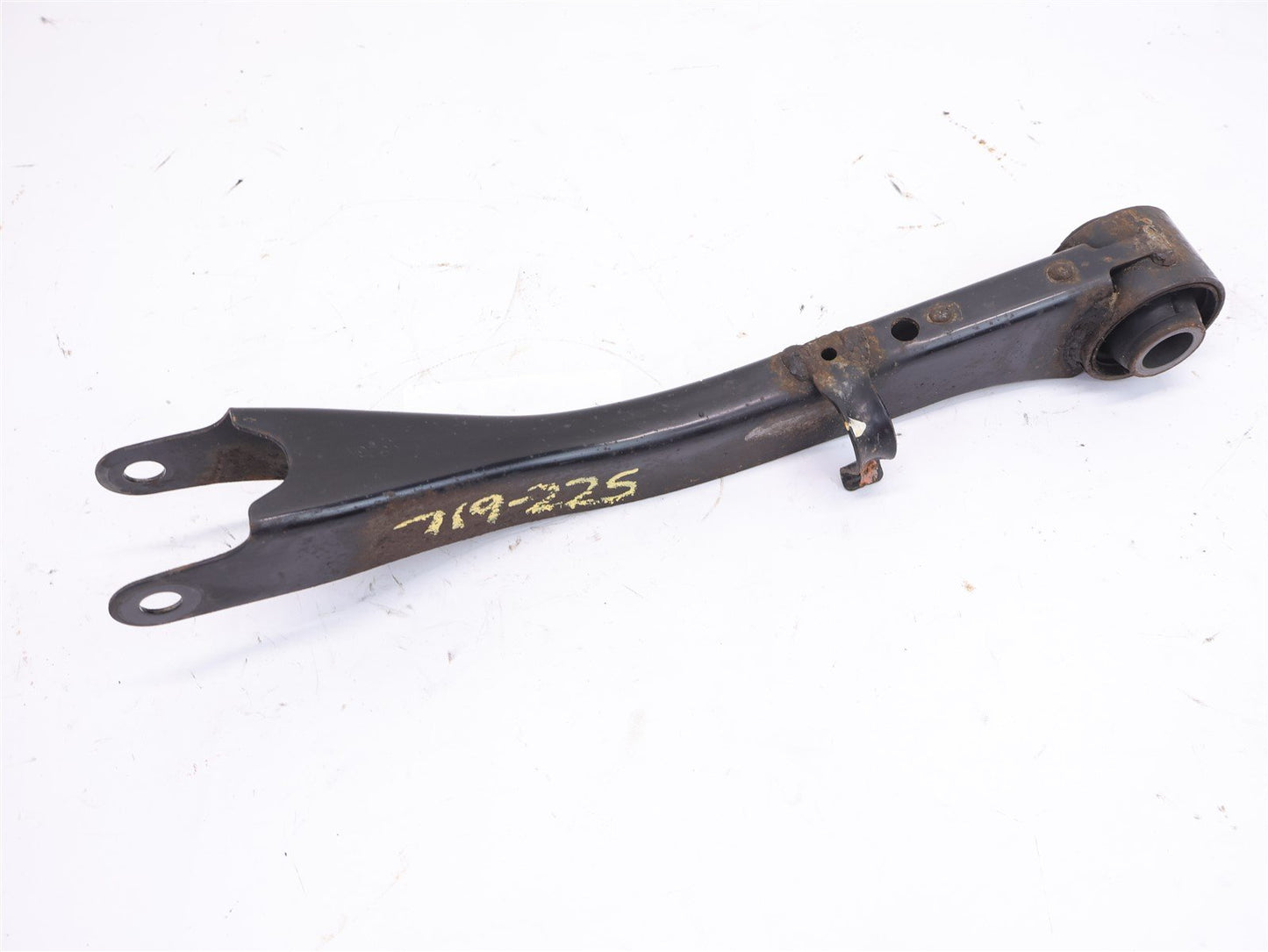 09-13 Subaru Forester Passenger Rear Lower Control Trailing Arm RH 2009-2013