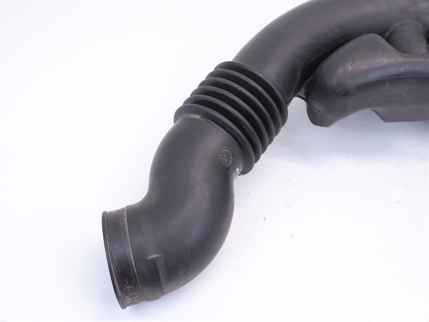 2013-2014 Subaru Legacy & Outback Air Intake Duct Cleaner Tube 2.5L 13-14