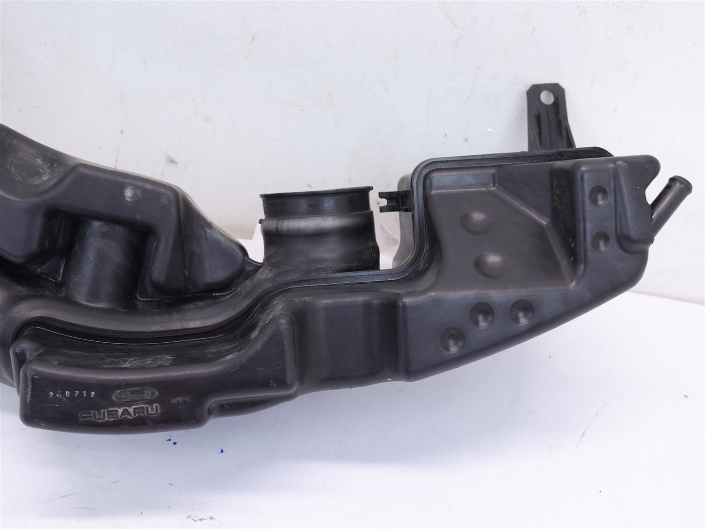 2013-2014 Subaru Legacy & Outback Air Intake Duct Cleaner Tube 2.5L 13-14