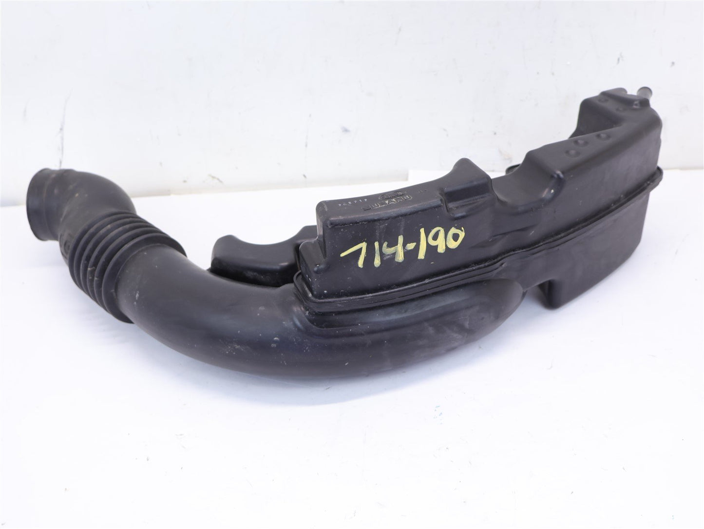 2013-2014 Subaru Legacy & Outback Air Intake Duct Cleaner Tube 2.5L 13-14
