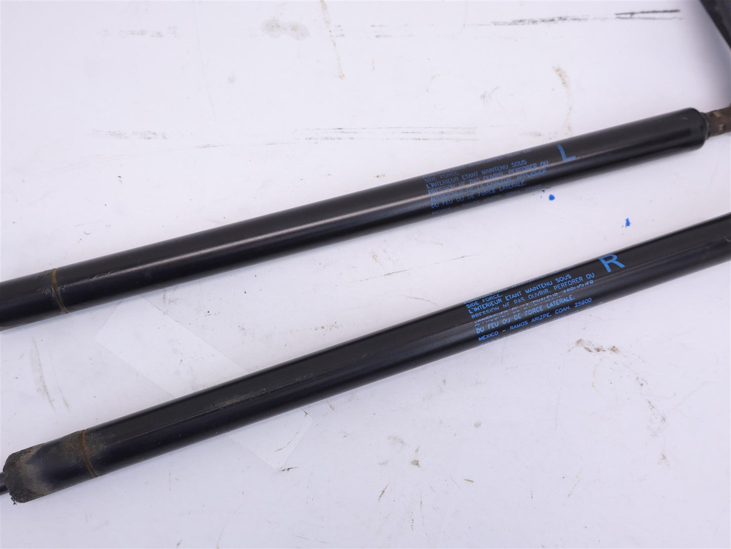 2010-2014 Subaru Outback Hatch Shock Rear Shocks Pair Damper Rod Support 10-14