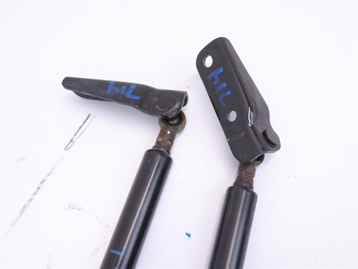 2010-2014 Subaru Outback Hatch Shock Rear Shocks Pair Damper Rod Support 10-14