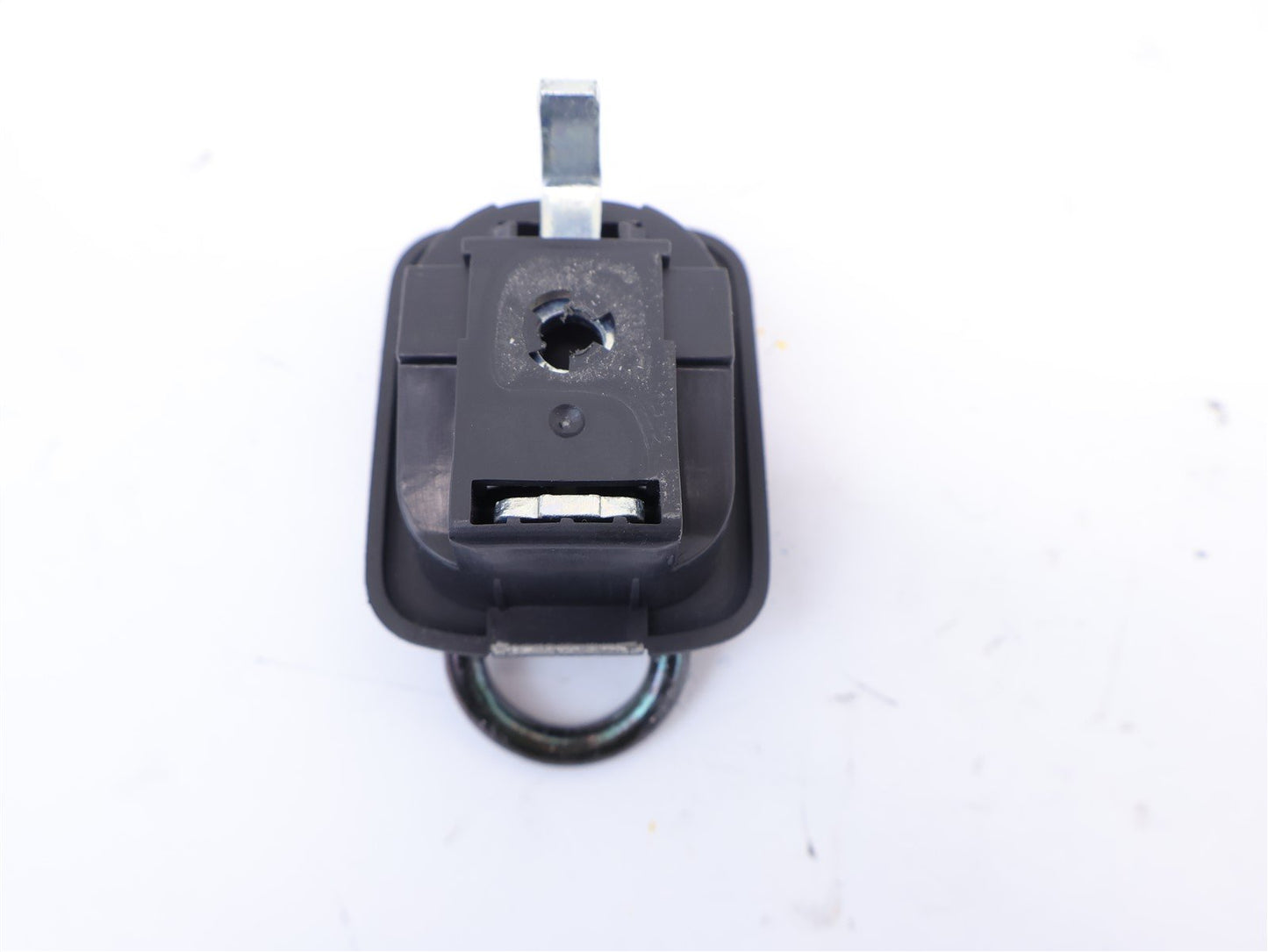 15-19 Subaru Outback Rear Hatch Cargo Hook Tie Down Trunk 2015-2019