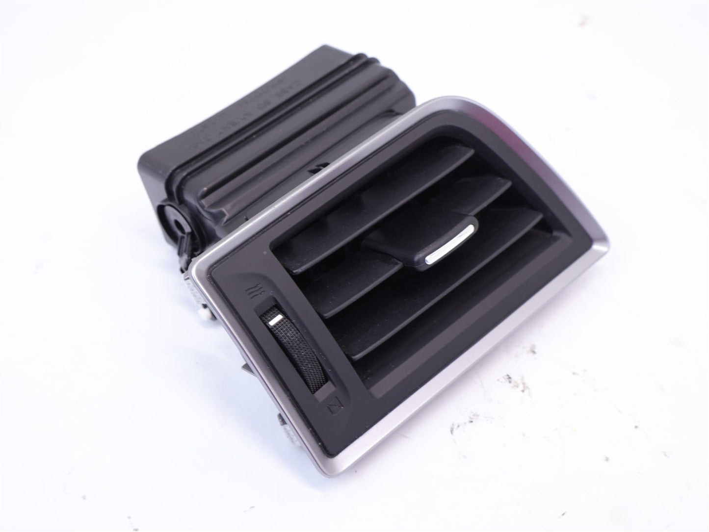 2015-2019 Subaru Legacy & Outback Driver Dash Vent Air Heat Side LH Left 15-19